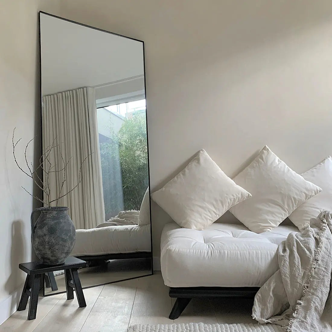 Studio Rectangle Minimalistic Mirror