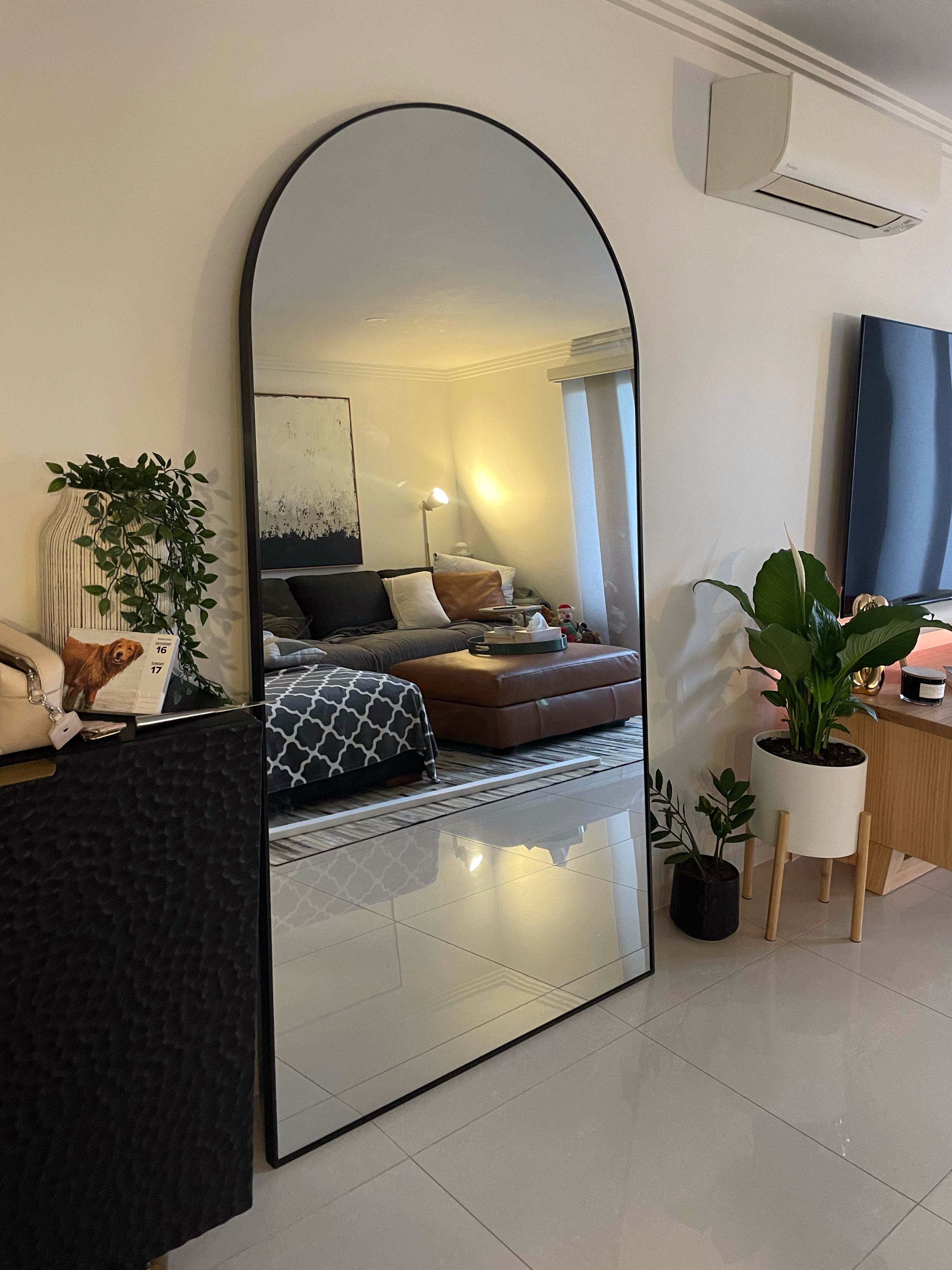 Clover Arch Mirror Minimalist Metal Frame