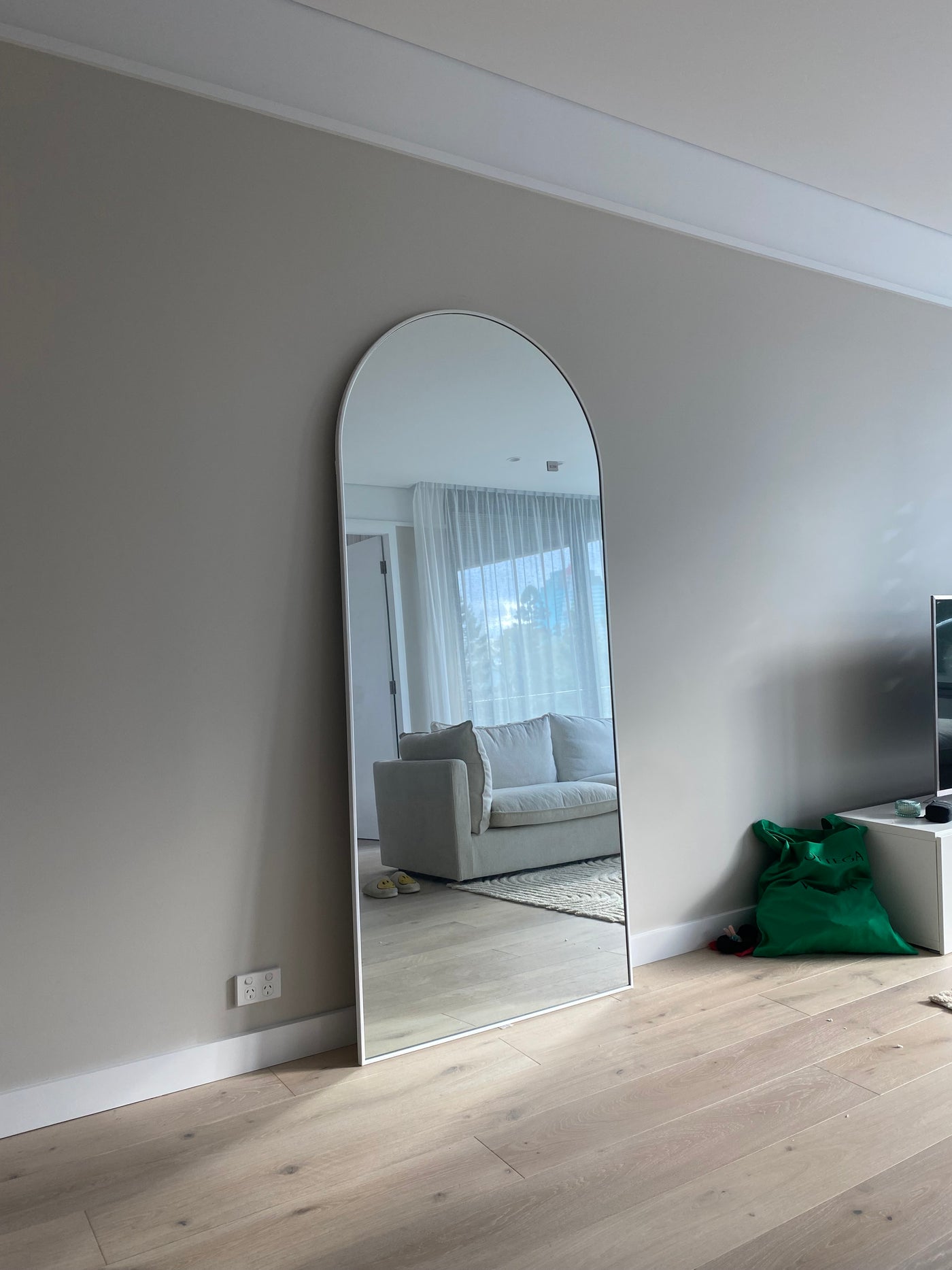 Clover Arch Mirror Minimalist Metal Frame