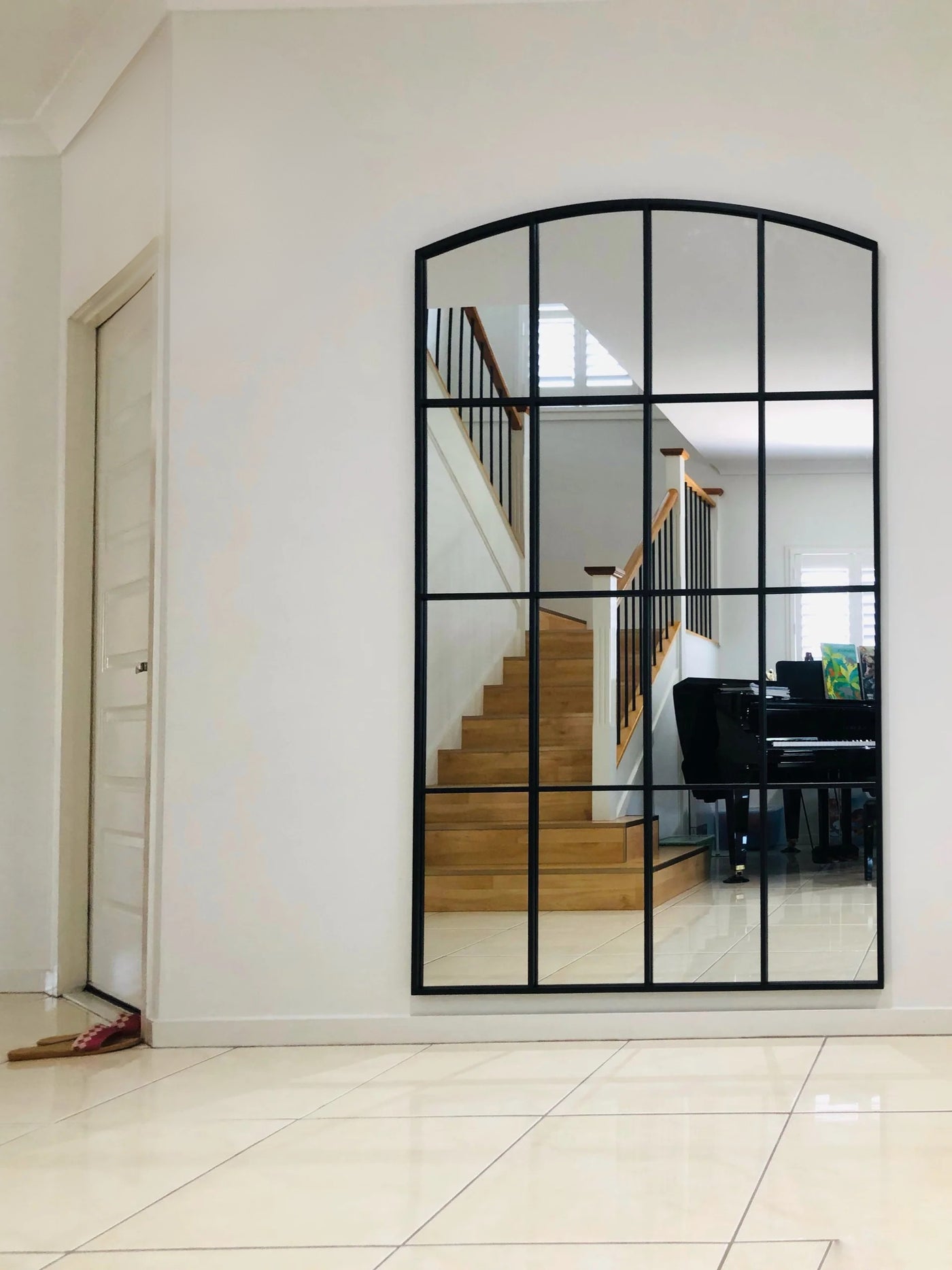 Manhattan Arch Window Hampton Mirror