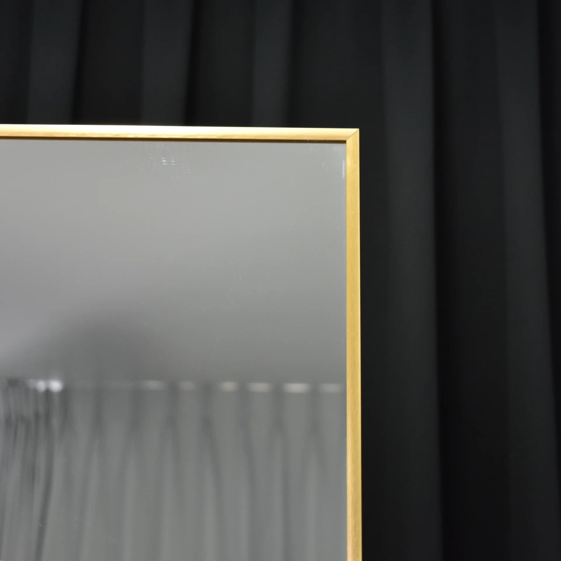 Studio Rectangle Minimalistic Mirror