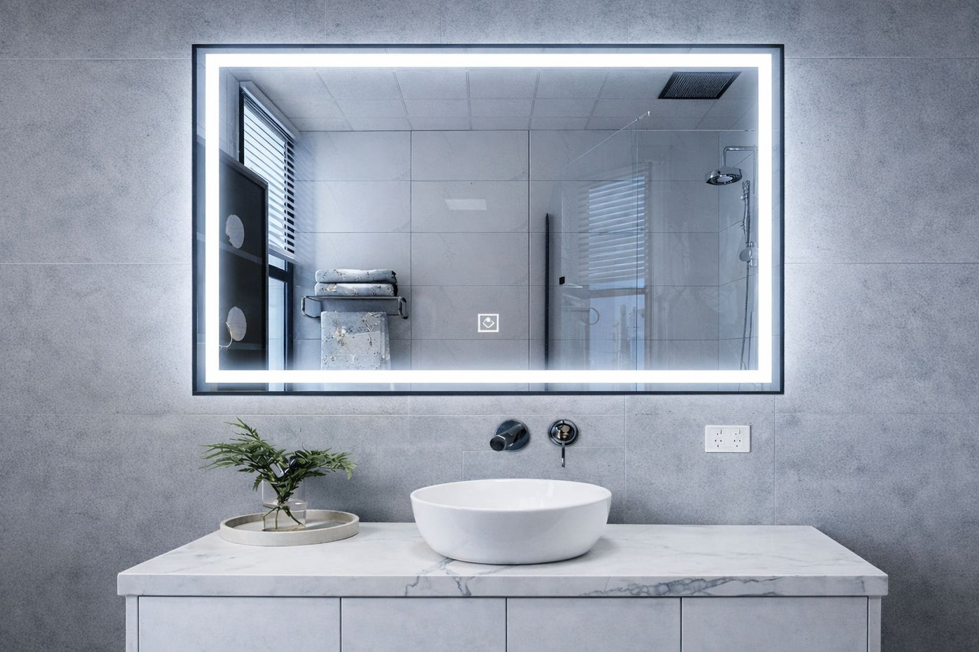 LuxeFrame Pro LED Mirror